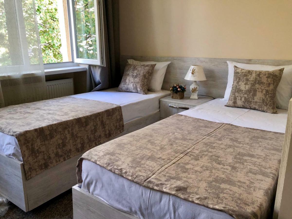 Hotel Leo Palace Tbilisi Eksteriør billede